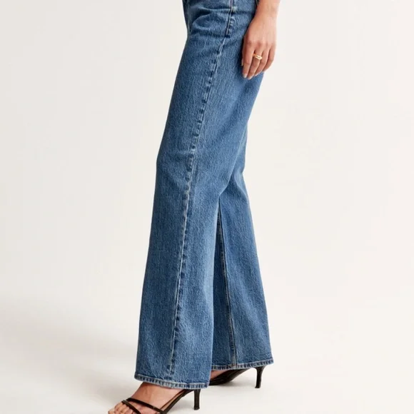 NWT Abercrombie jeans 28 long - Picture 4 of 9